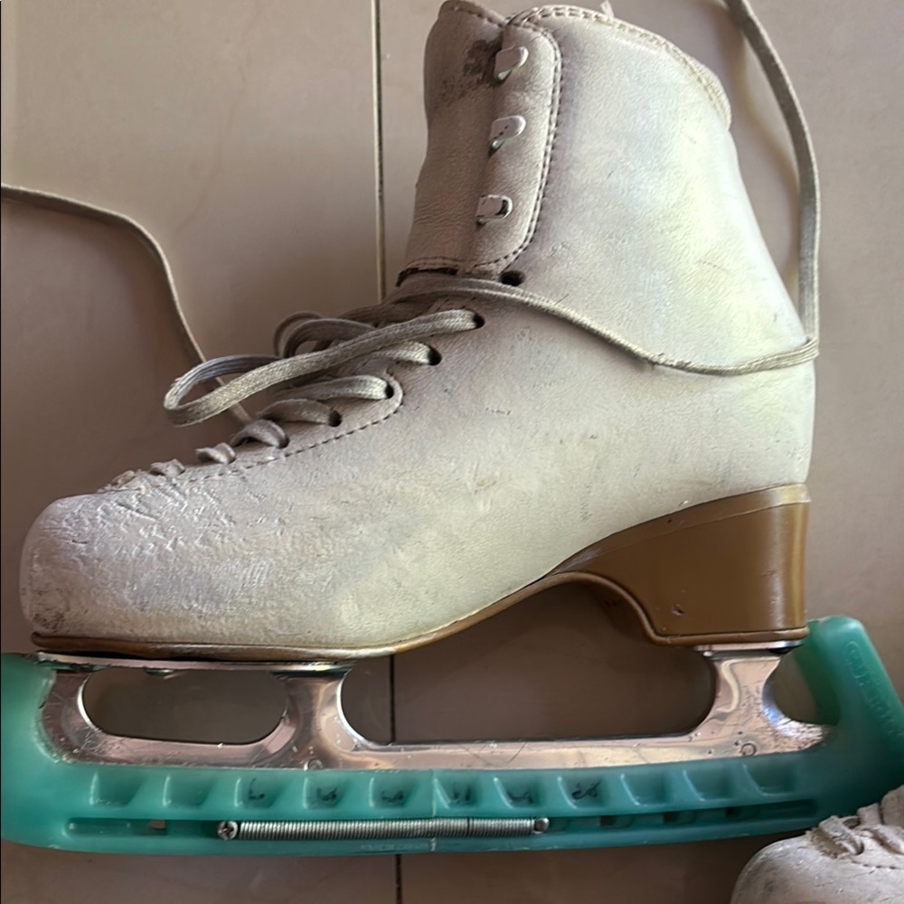 Edea White Ice Skates with Brown Accents - Picture 7 of 11